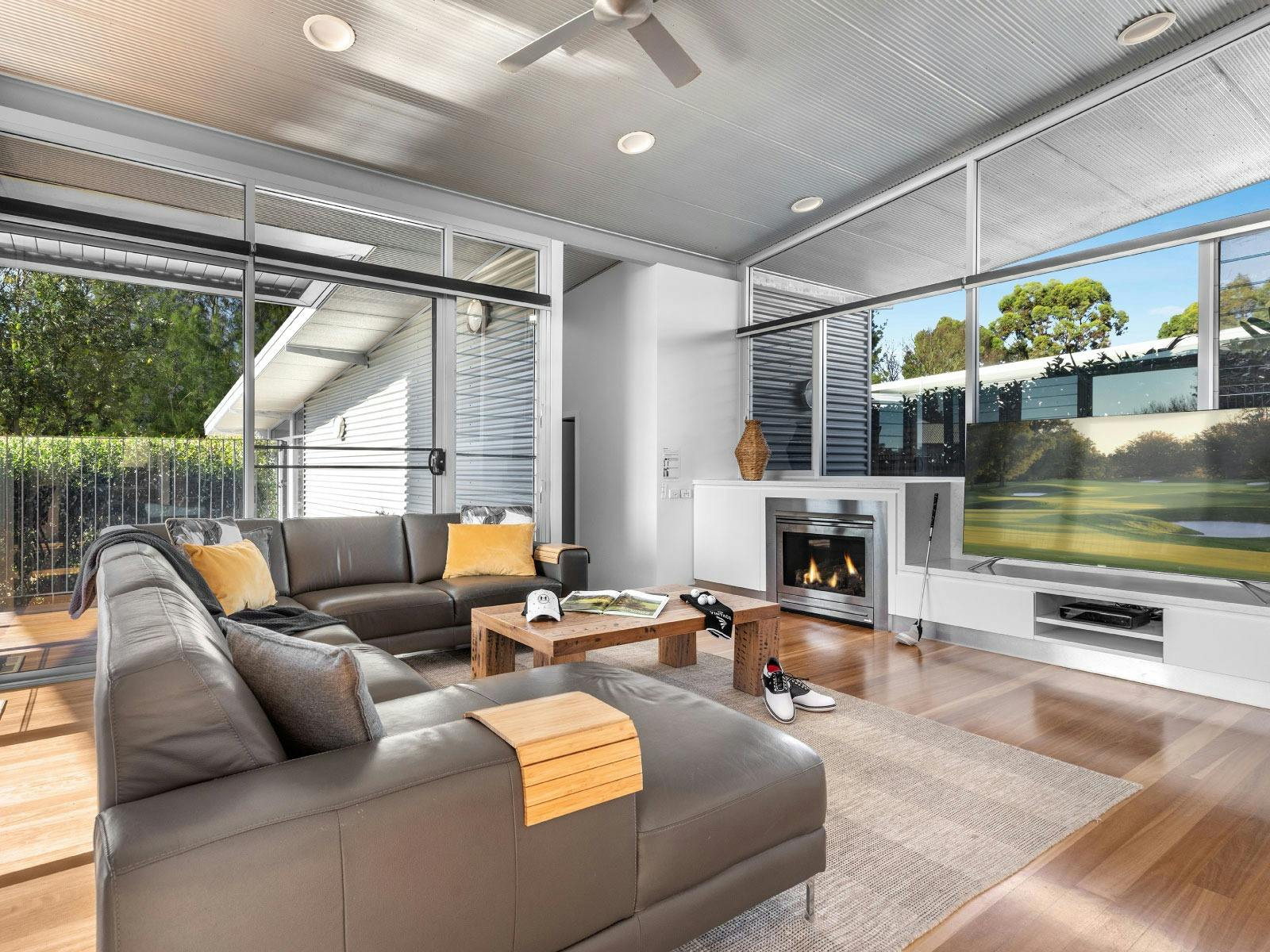 Olive Lakes lounge room