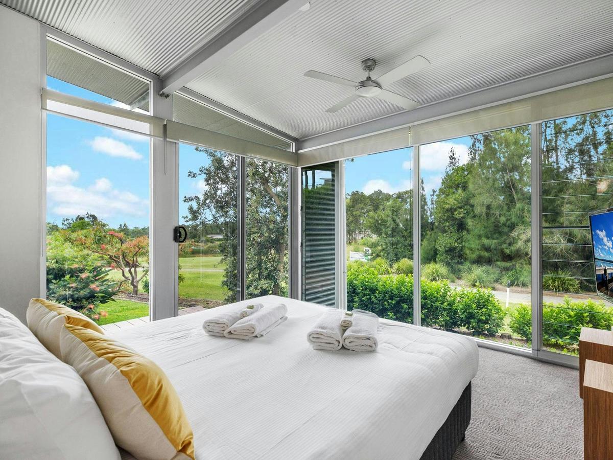 Olive Lakes bedroom