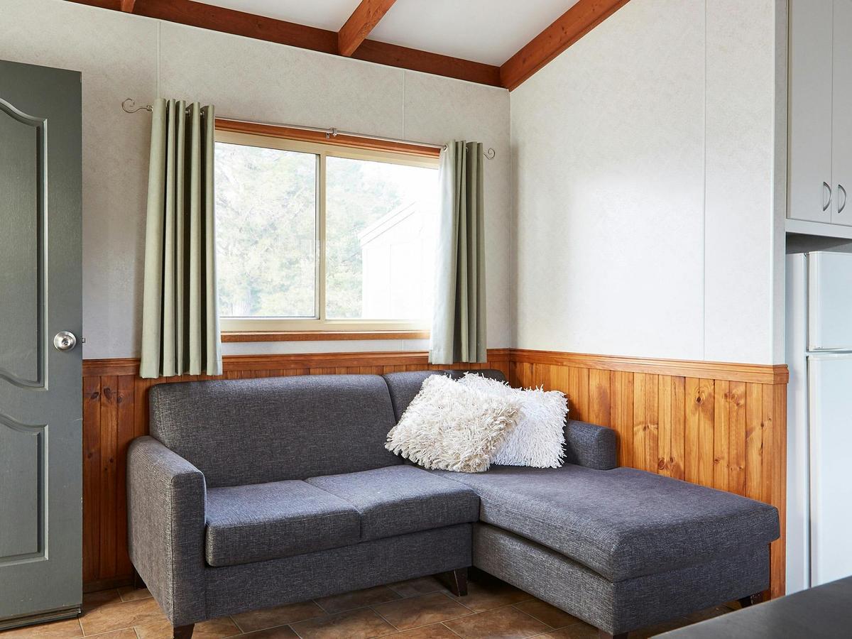 NRMA_JIN-1807-Lakeview_Lounge