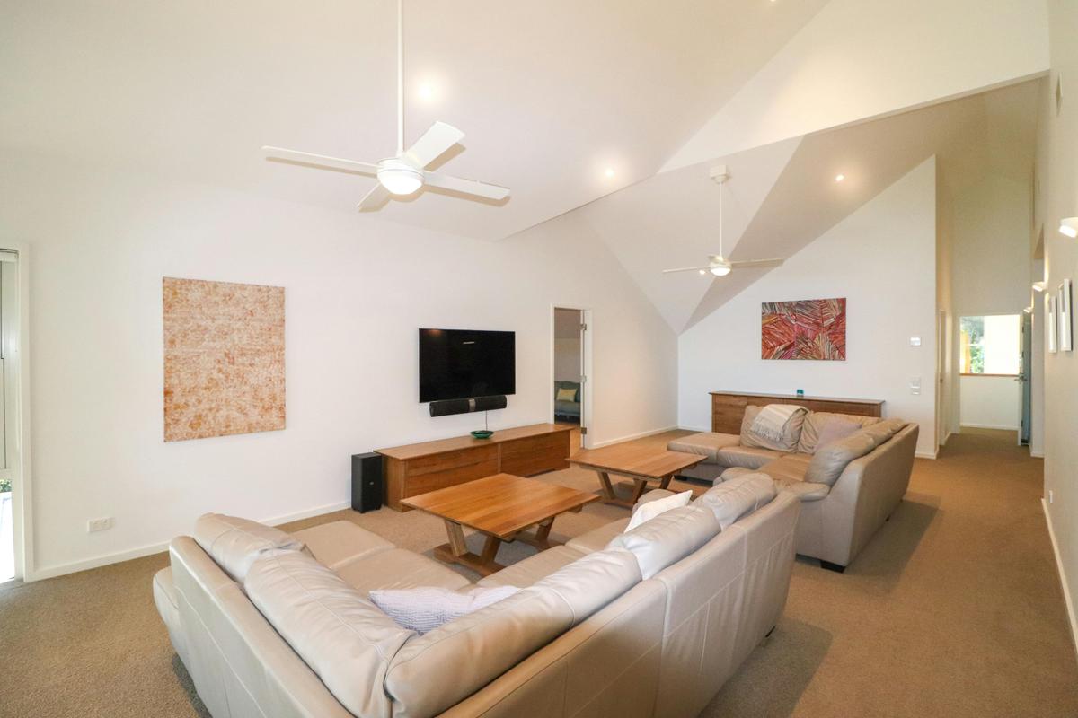 Upstairs lounge room with Smart TV