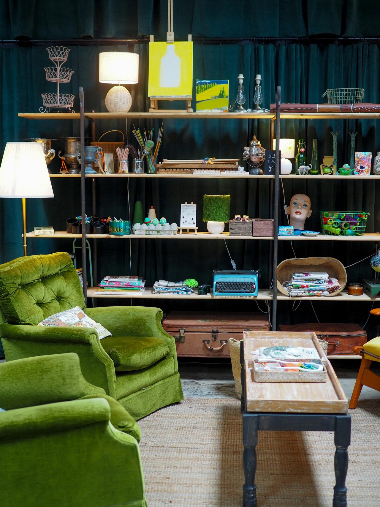 Curiosity shelves