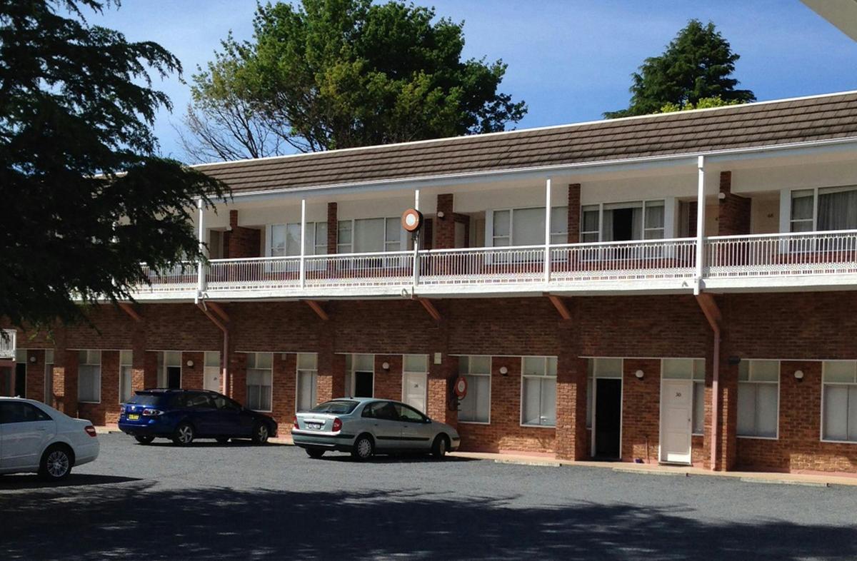 Oxley Motel 1