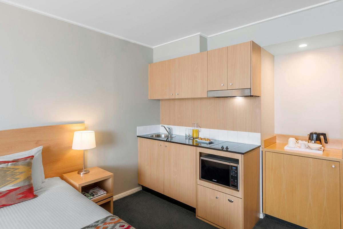 Deluxe Studio Apartment