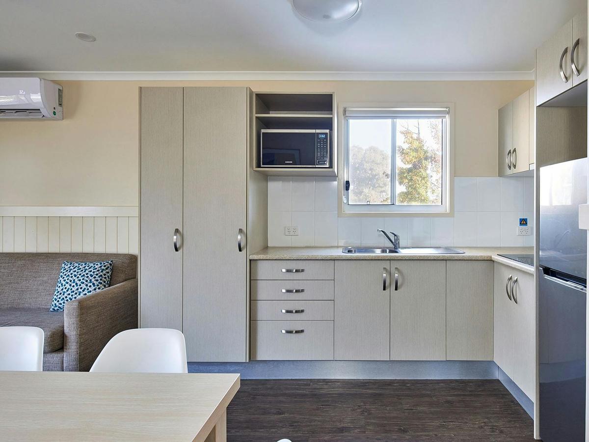 Quartz 3 bedroom cabin