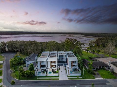 Pet Friendly Luxury Lakehouse Escape