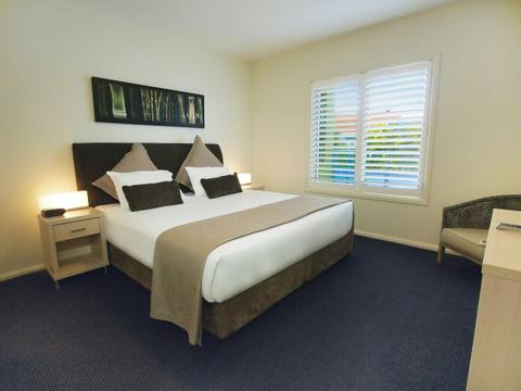 One Bedroom Swimout - Bedroom