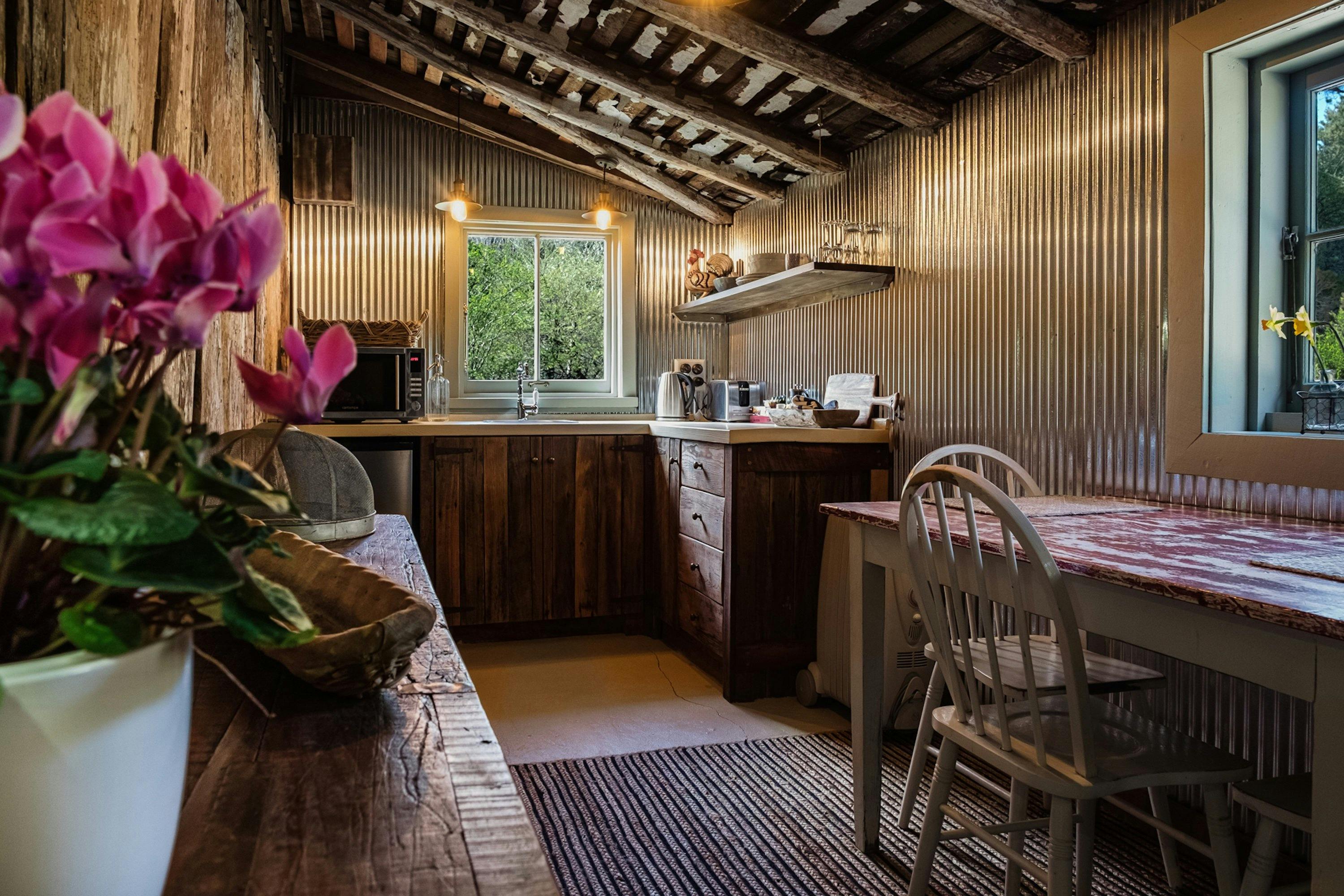 Oldbury Cottage Berrima | Kitchenette