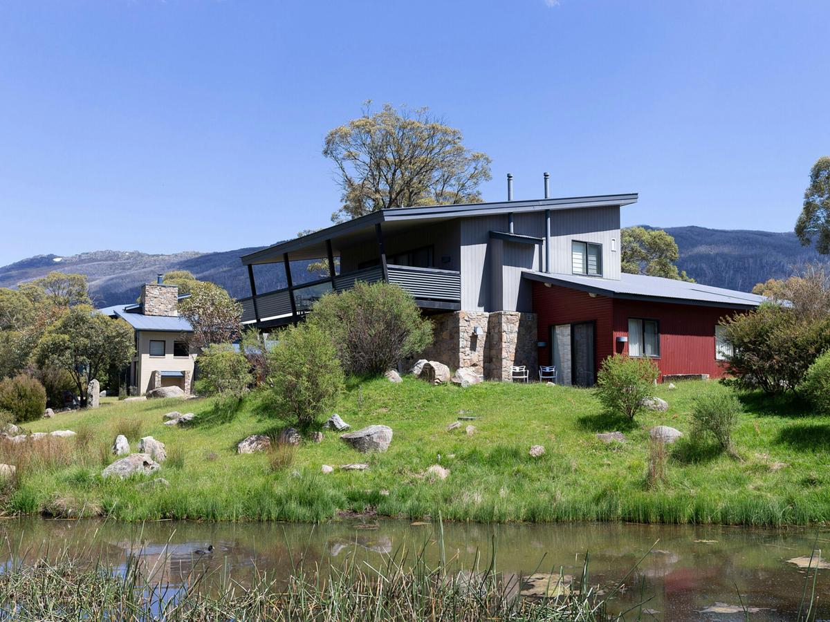 Mountain Chalet - Exterior