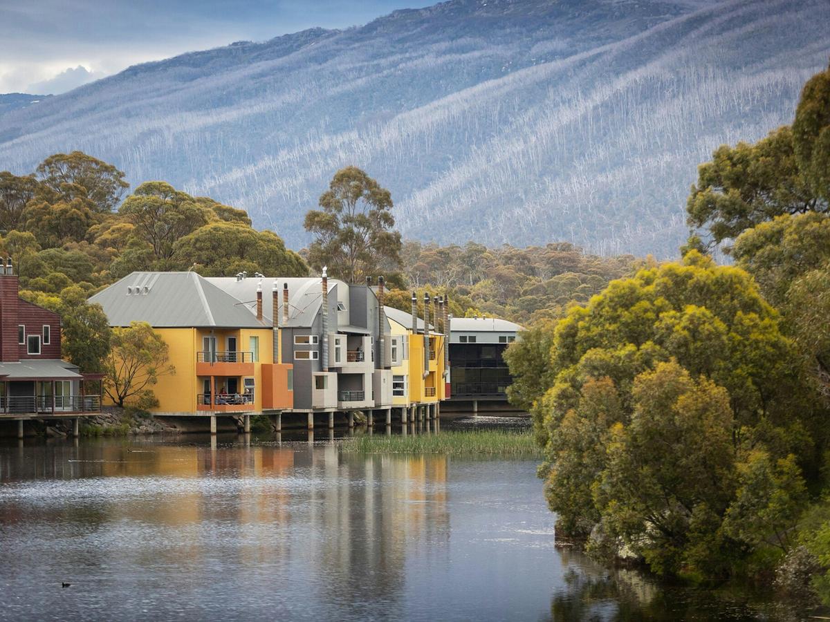 Lake View Apartment - Exterior