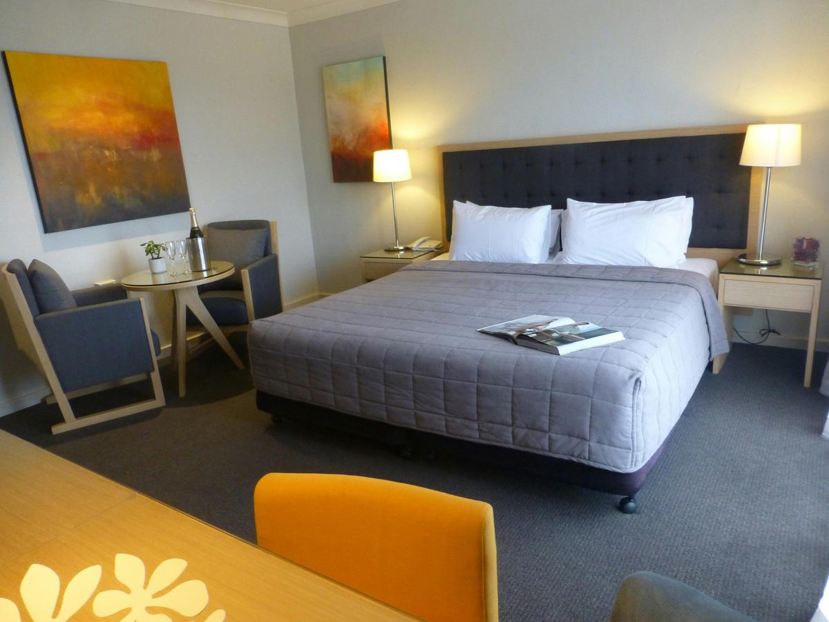 Deluxe King Room