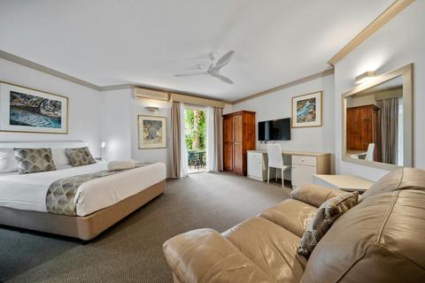 Luxury Queen Balcony Rooms