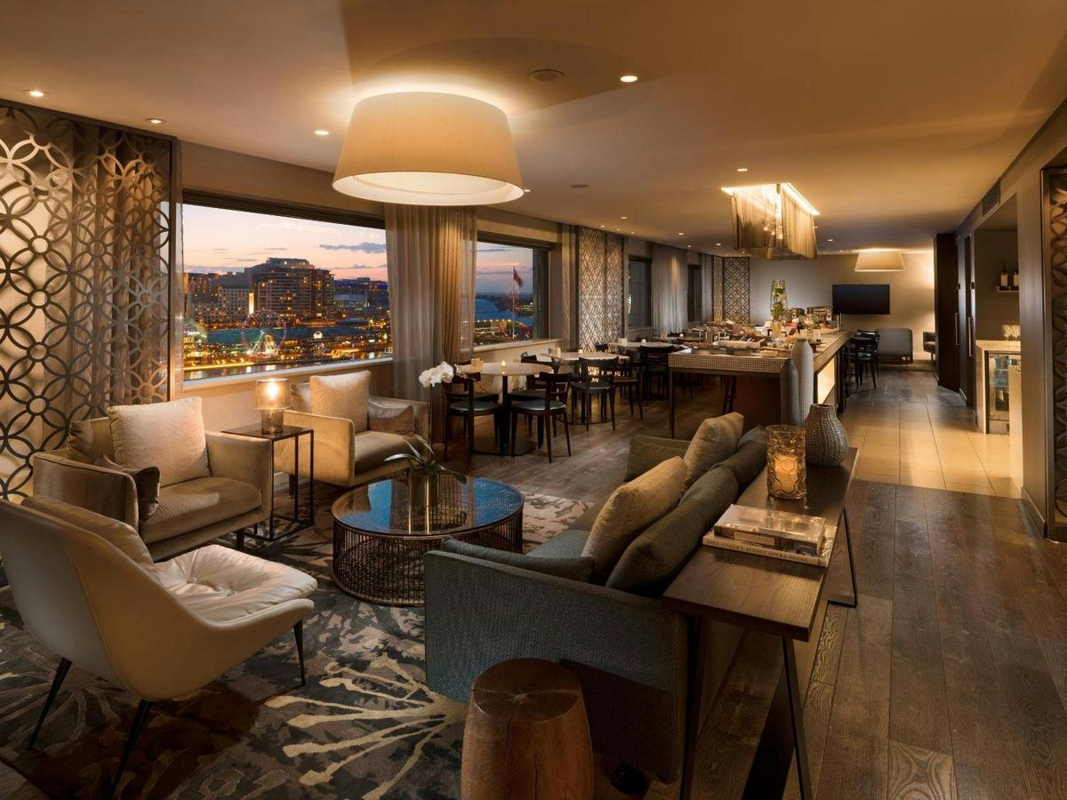 Club Lounge