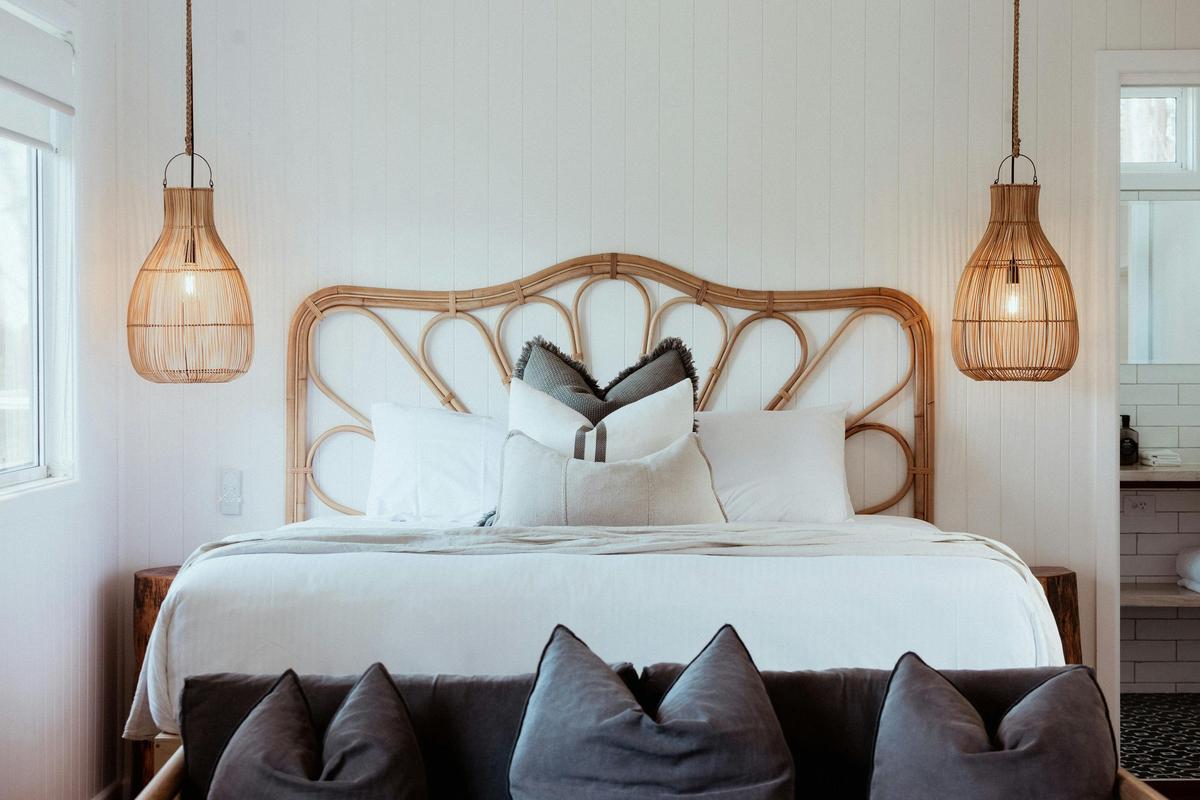Beachfront cabin, luxe touches
