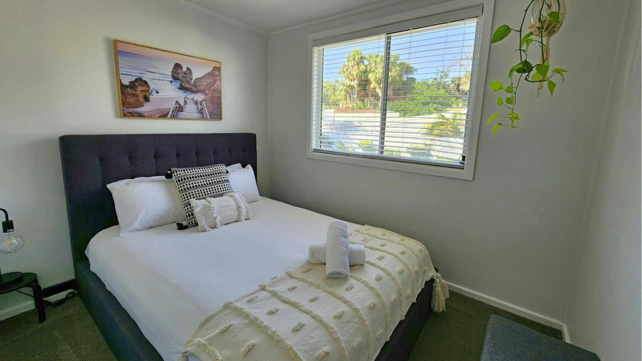 Second bedroom with Queen bed