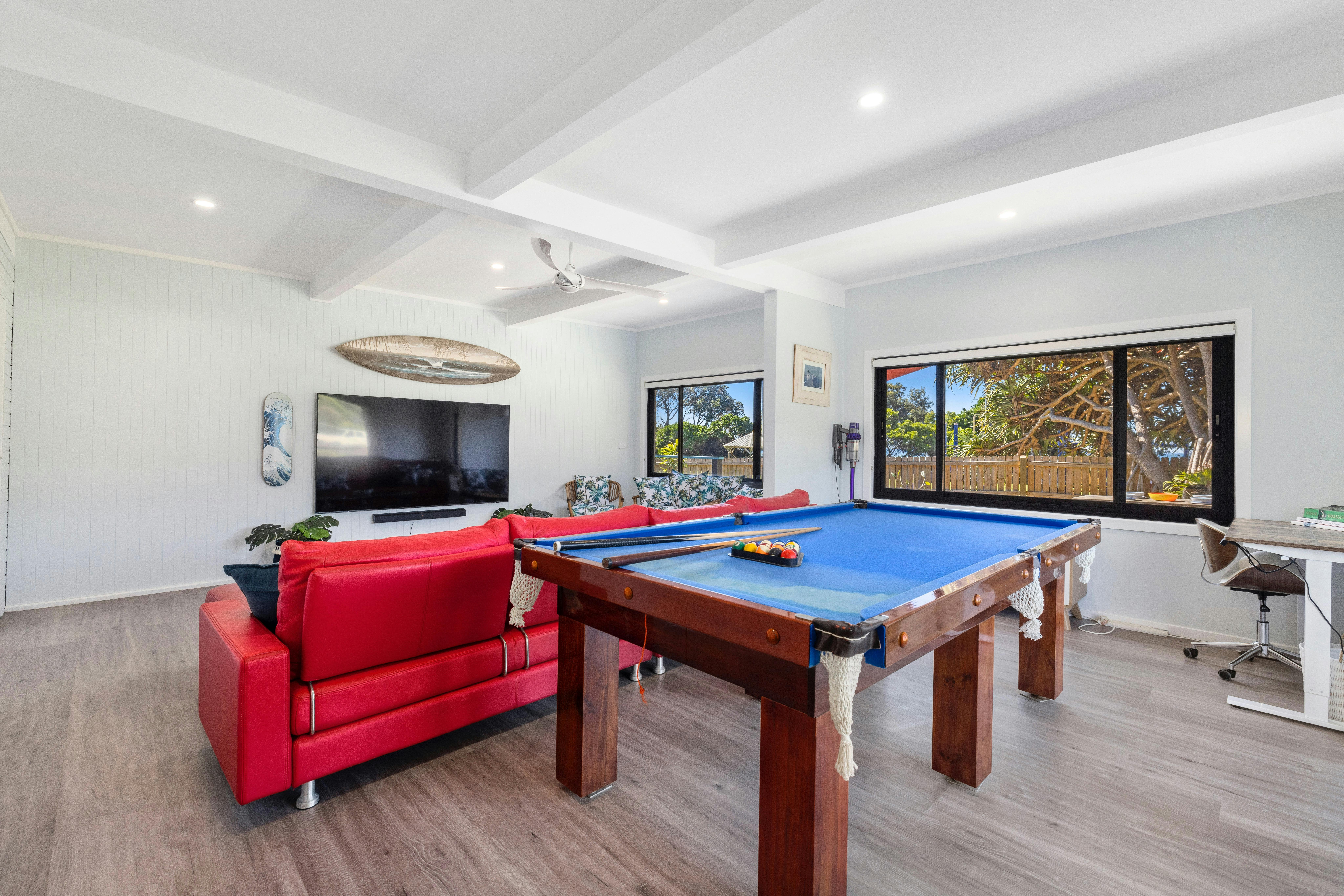 Lounge room with pool table