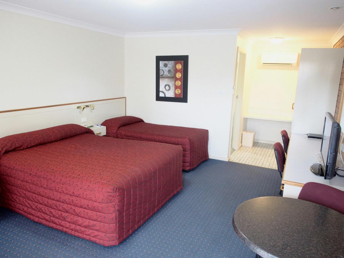Orange Motor Lodge