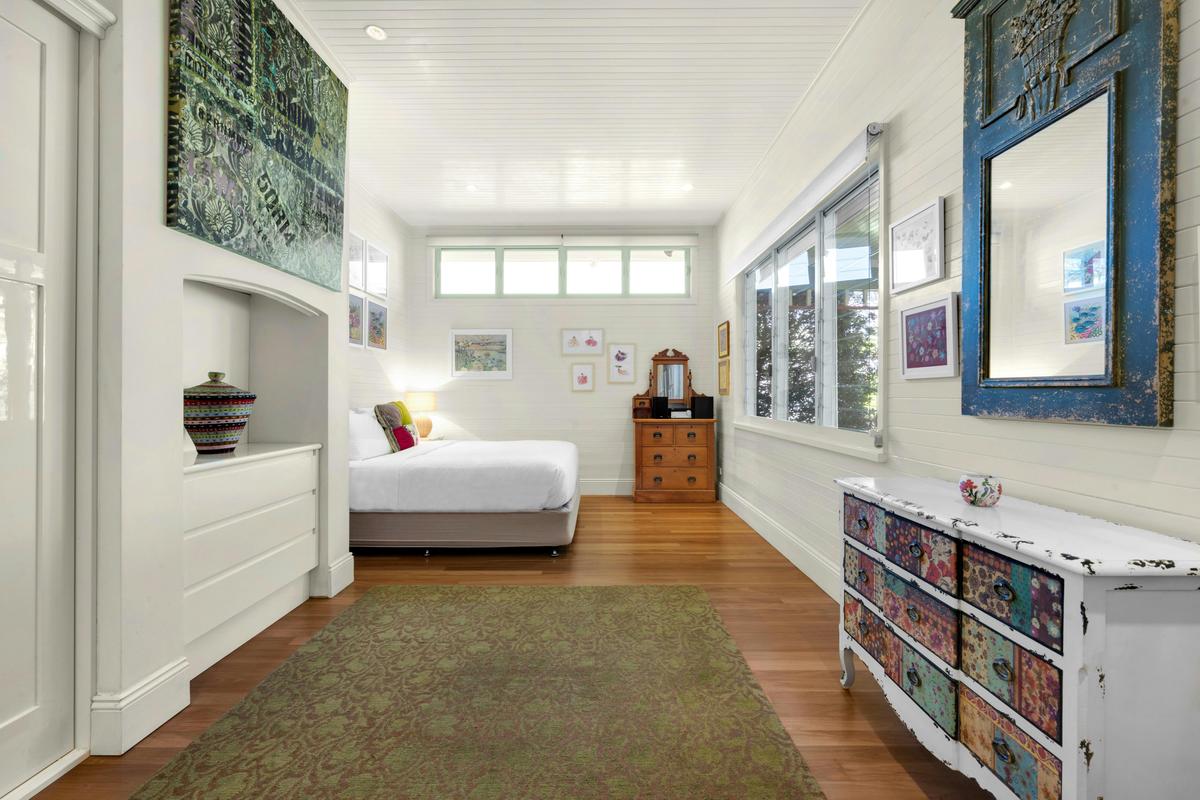 Queen Bedroom