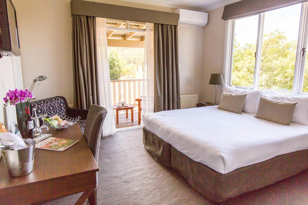 Elms Balcony Room
