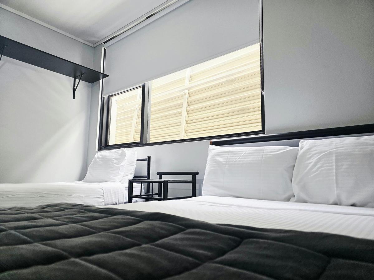 Panania Hotel, Panania NSW - Trio Room (Ensuite)