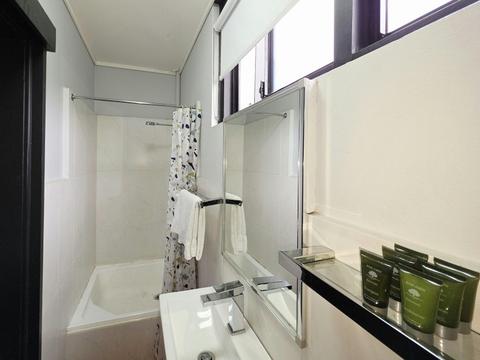 Panania Hotel, Panania NSW - Trio Room (Ensuite)