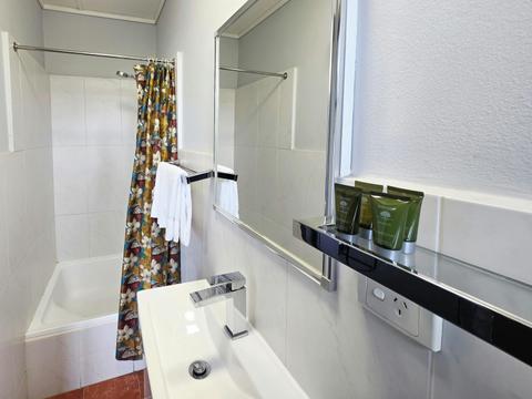 Panania Hotel, Panania NSW - Signature Double Room (Ensuite)