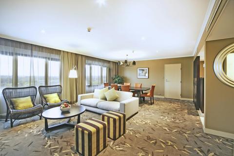 PARKROYAL Suite