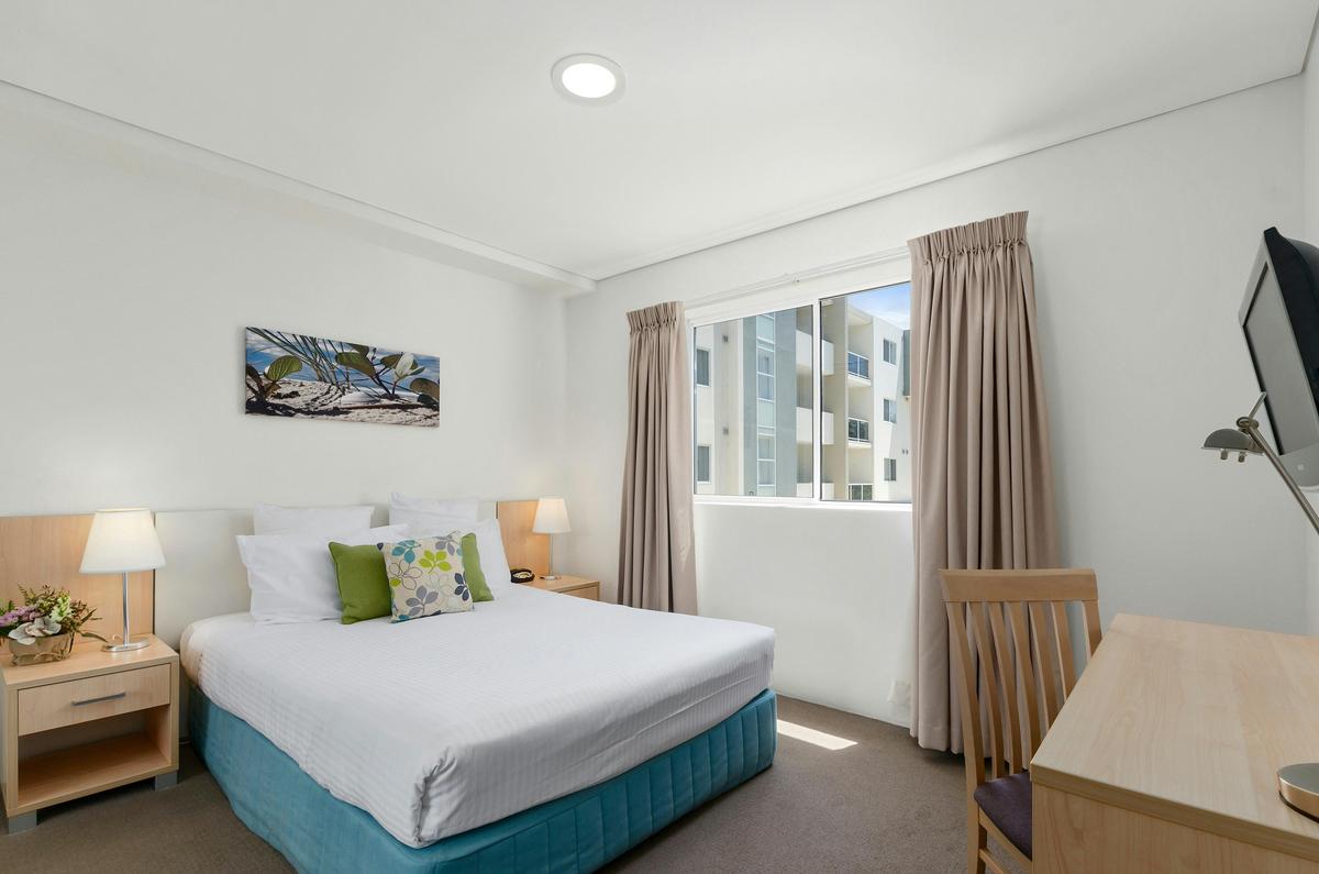 One Bedroom Queen Aparment