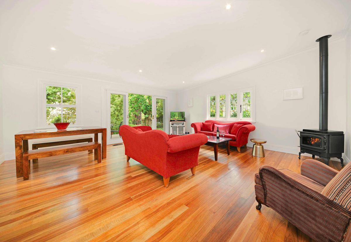 Lounge and dining rooms