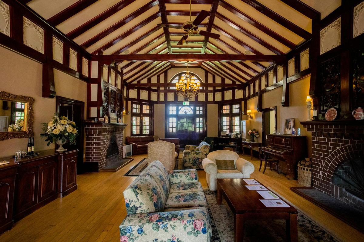 Petersons Armidale Guesthouse and Winery