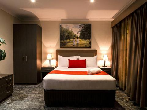 Parkes International Motor Inn