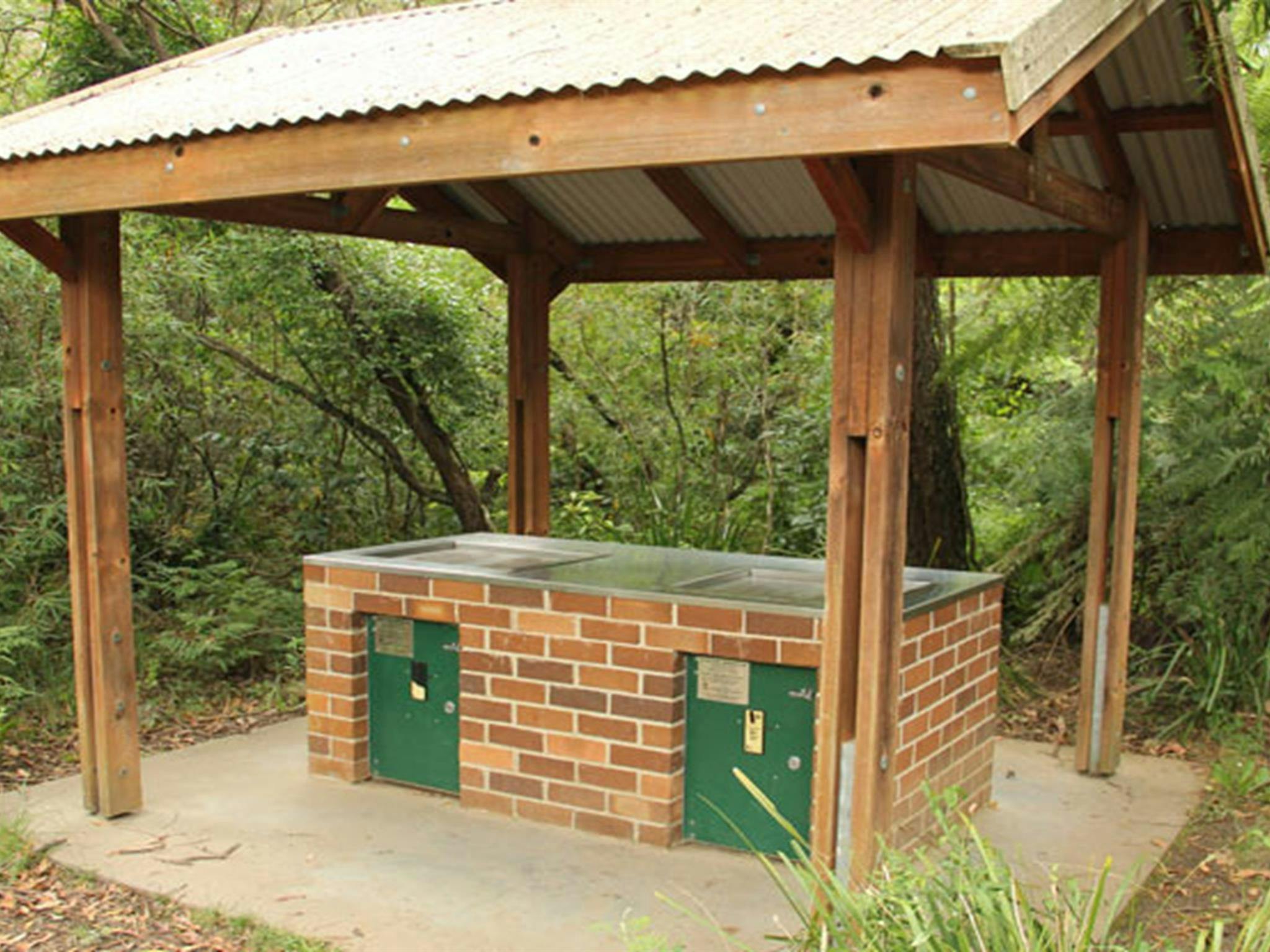 Fitzroy Falls picnic area, Morton National Park. Photo: John Yurasek/NSW Government