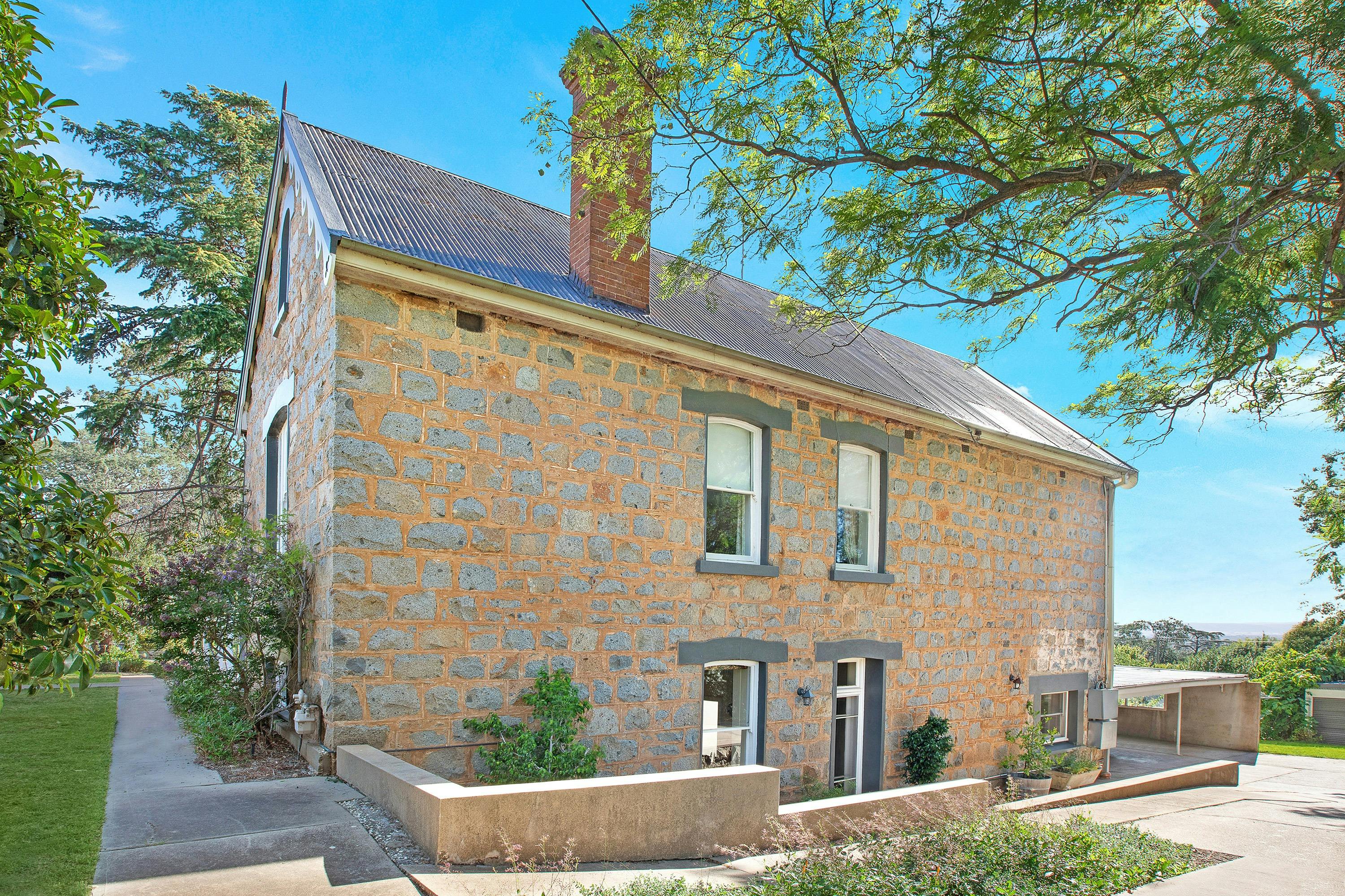 The Northern facade showing the formal and informal living areas.