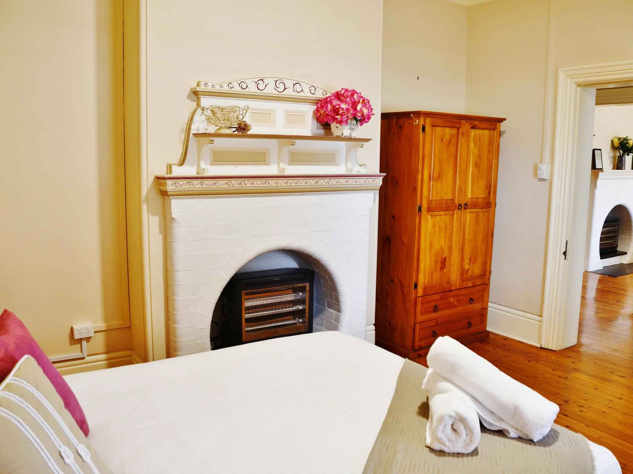 Norah Head Lighthouse Quarters Bedroom