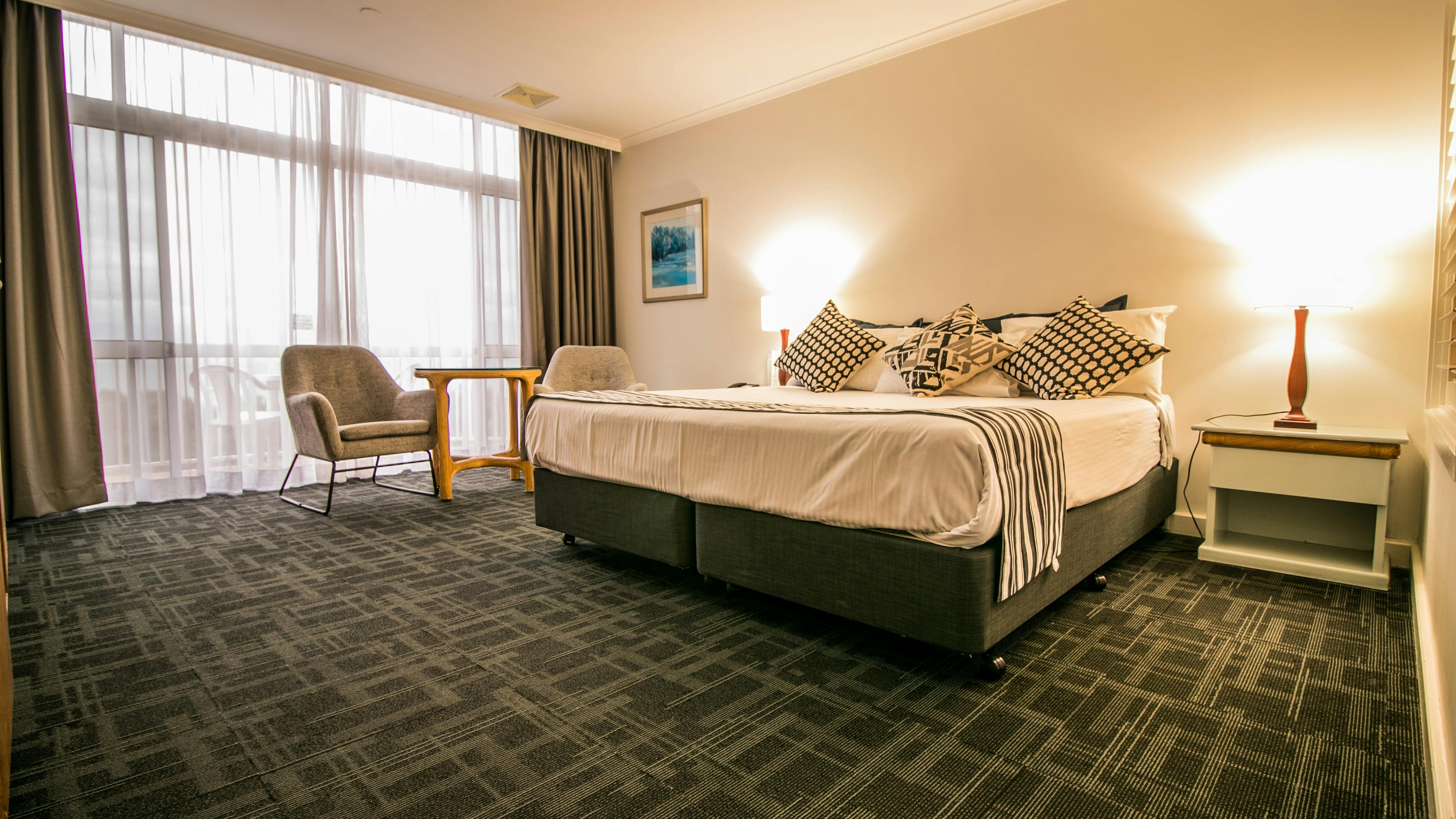 Standard double room, 1 x queen beds with en-suite