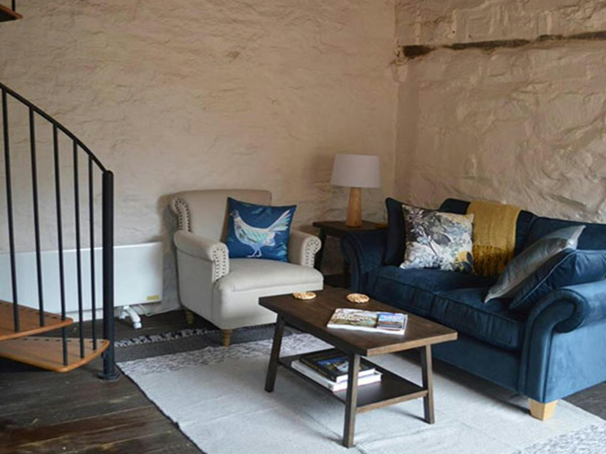 The sitting area in The Stables. Photo credit: Lisa Menke. <HTML>&copy; DPIE