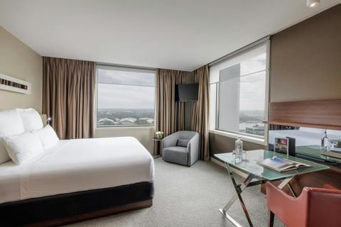 Pullman Sydney Olympic Park Deluxe Room