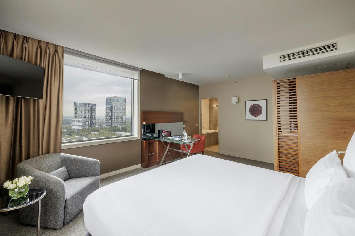 Pullman Sydney Olympic Park Deluxe Room