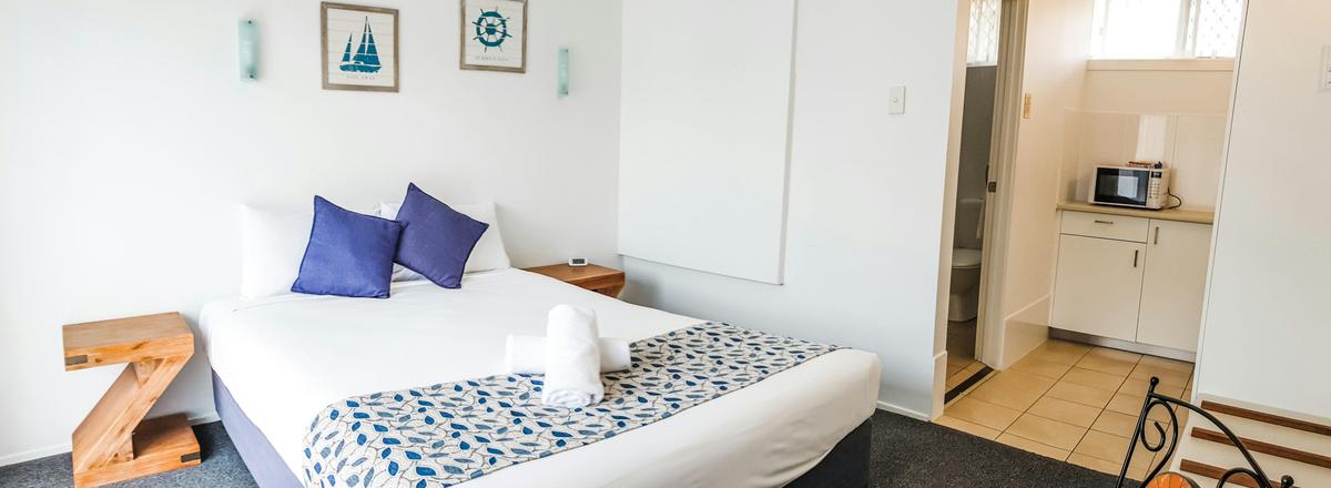 Standard Queen Room