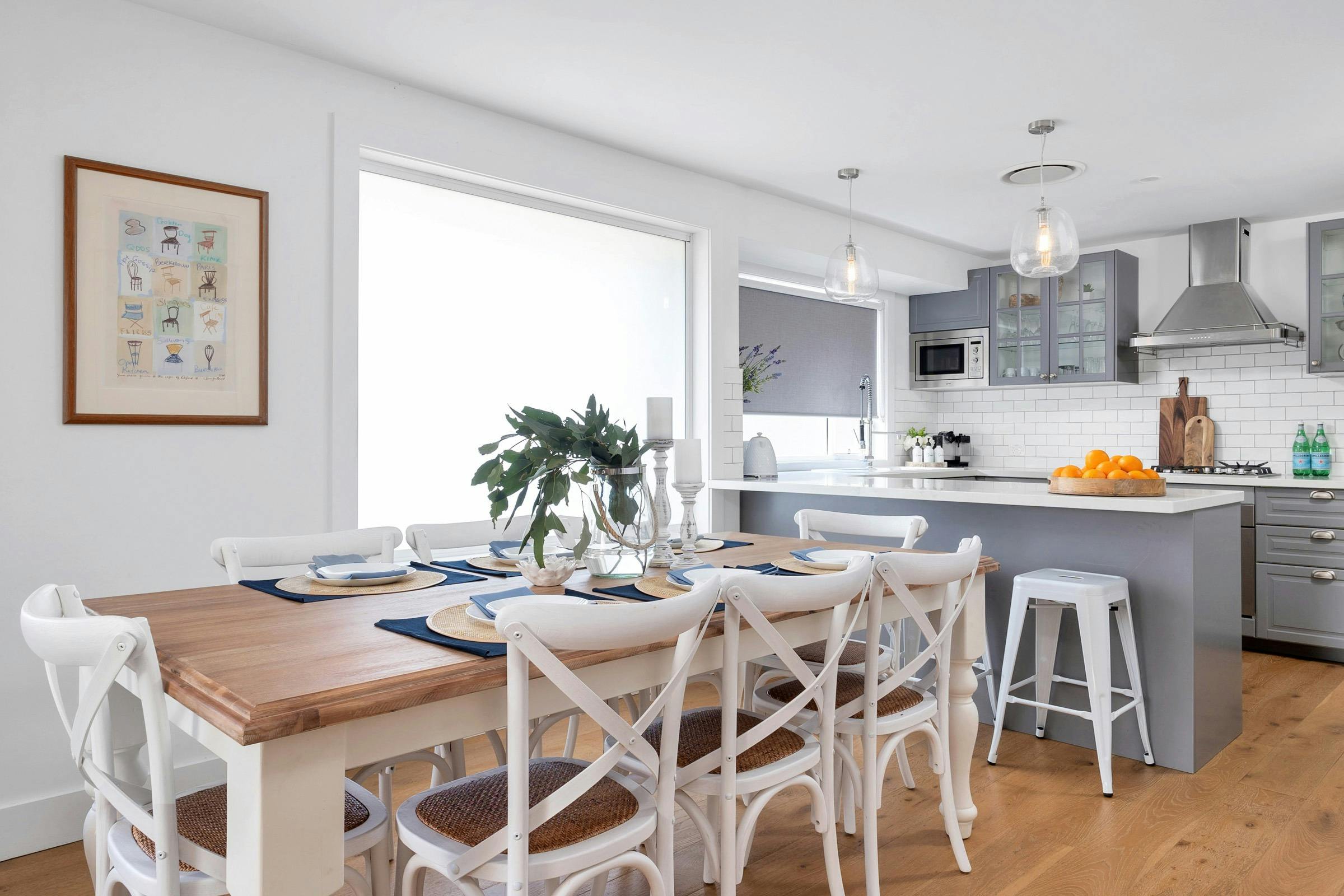 berry accommodation queenberry cottage dining room with crossback chairs and timber dining table