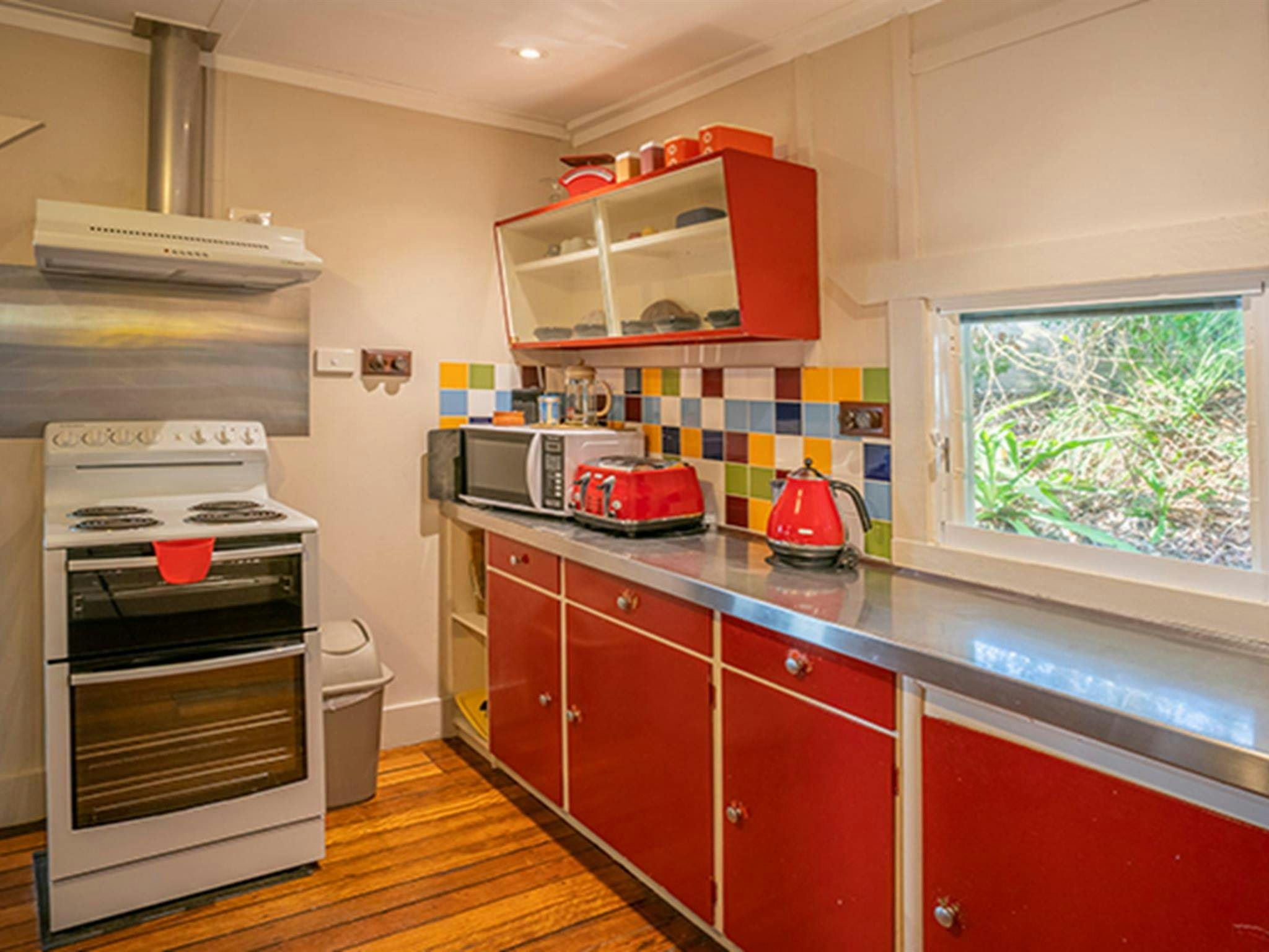 Retro style kitchen, Partridge Cottage. Photo: DPIE/John Spencer