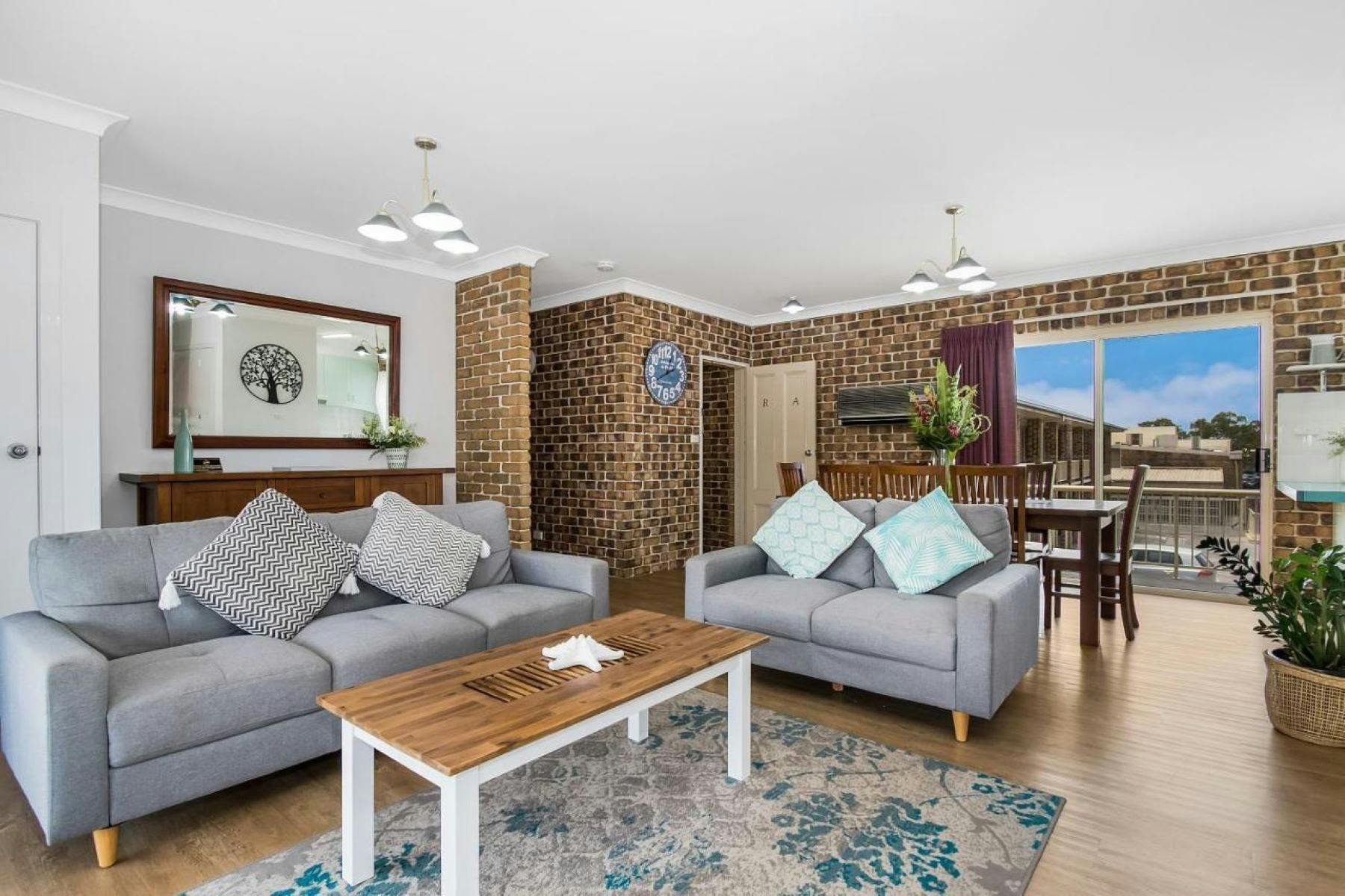 Room at Richmon Motor Inn