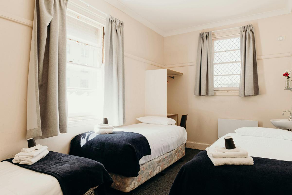 Port Macquarie Hotel, Port Macquarie NSW - Triple Room with Shared Bathroom