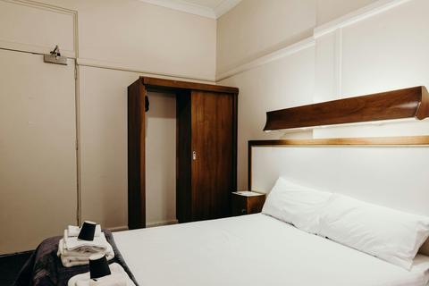 Port Macquarie Hotel, Port Macquarie NSW - Double Room with Ensuite