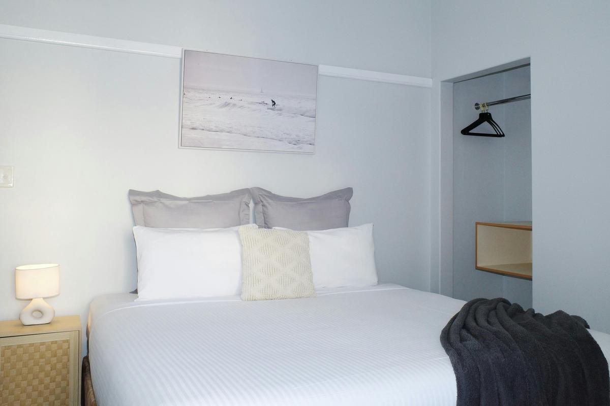 Port Macquarie Hotel, Port Macquarie NSW - Signature King Balcony Room with Ensuite