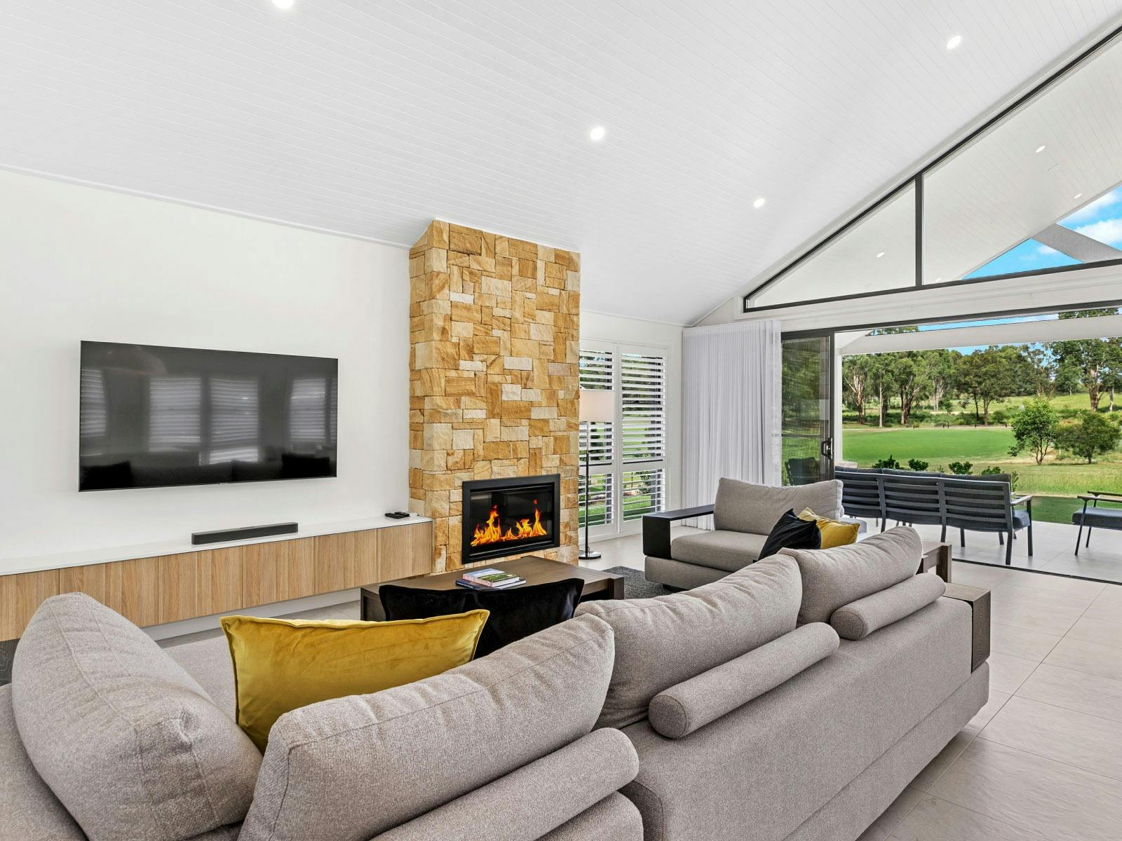 Peppers Hunter Valley 3 bedroom lodges loungerooms.