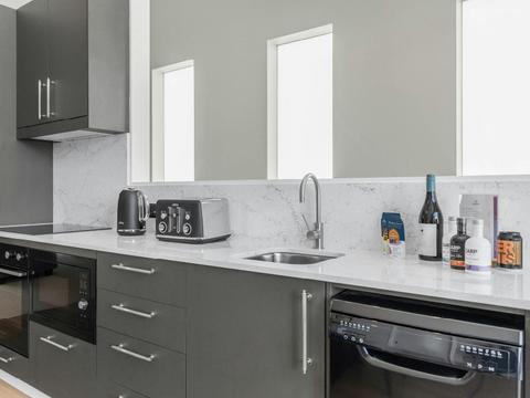 Grand Mercure Apartments Kitchen