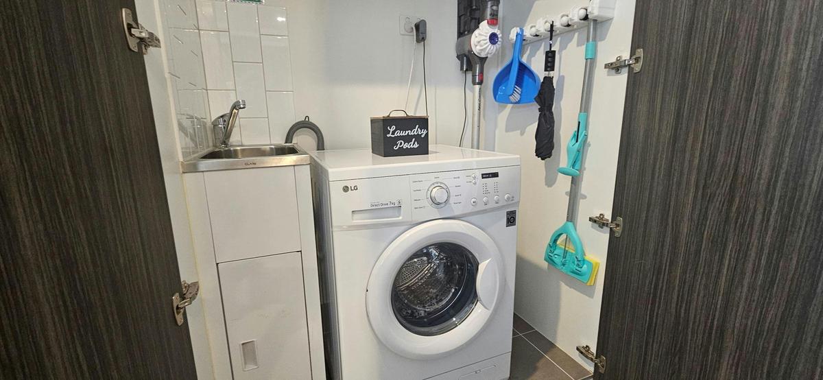 Rosedale Retreat Laundry