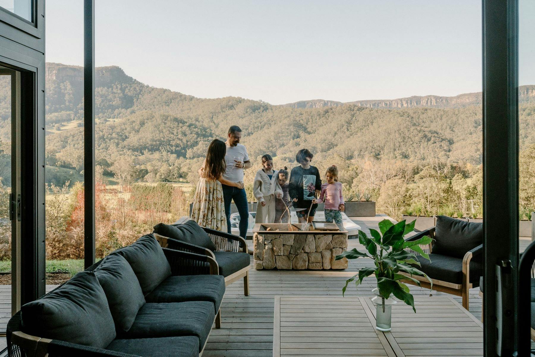 Rea Rea Guests have access to all areas of the property. There's plenty of space for kids to play.