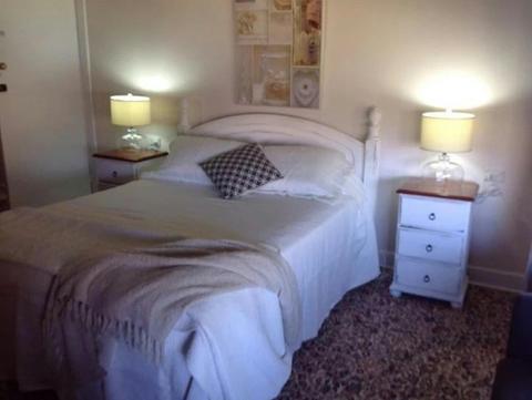 Poets On Mertin Bed and Breakfast