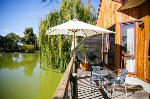 1 Bedroom Lakeside Spa Villa